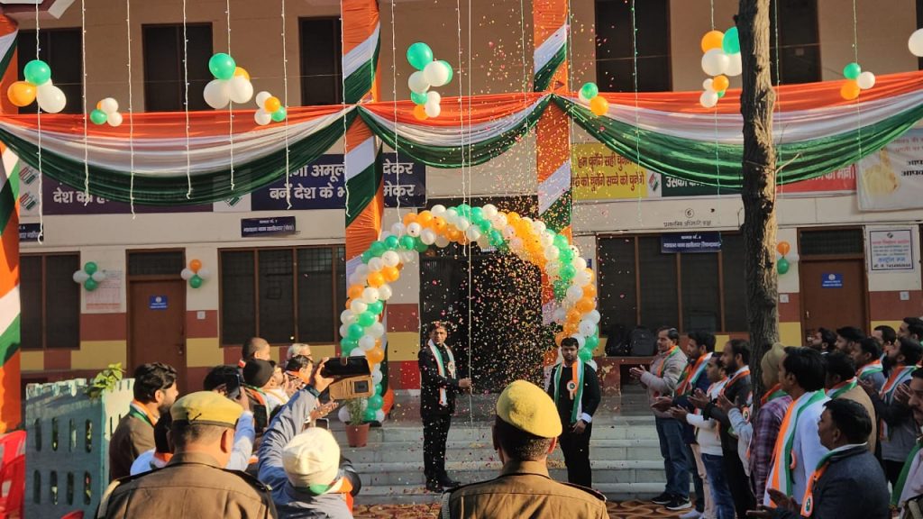 तहसील परिसर और कोतवाली में मनाया गया गणतंत्र दिवस,संविधान की शपथ दिलाकर गणतंत्र दिवस का महत्व बताया