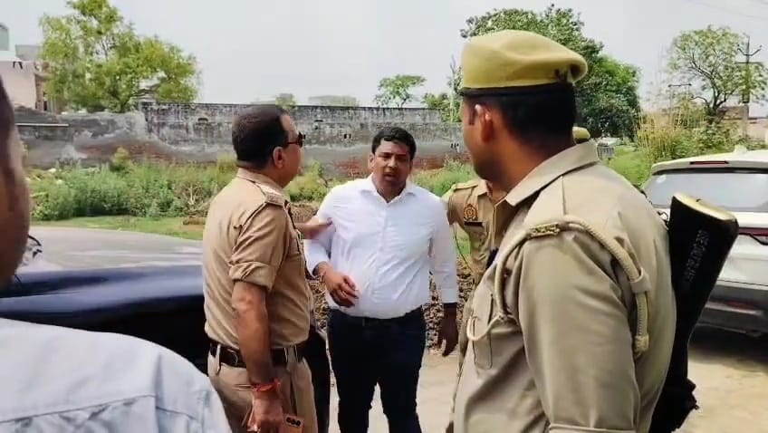 जातीय बोर्ड विवाद: पंचायत कर लौट रहे 12 लोग गिरफ्तार, 4 वाहन जब्त