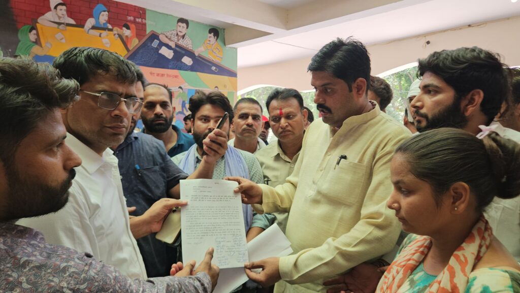 सिकंदराबाद: भाटियावाड़ा में मल्लू गाजी चौक का पत्थर हटाया गया, सौहार्द बनाए रखने के लिए प्रशासन ने की कार्रवाई