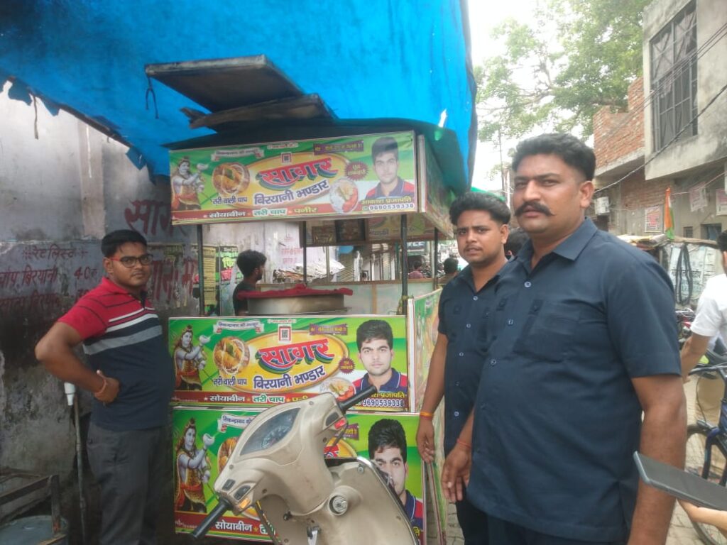 सिकंदराबाद नगर पालिका ने चलाया अतिक्रमण हटाओ अभियान, सुरक्षा के लिए तैनात किए बाउंसर