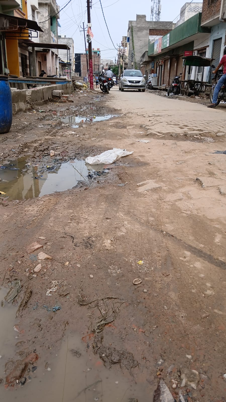 सिकंदराबाद: जल अभिषेक से पहले रास्ते के निर्माण की मांग उठी